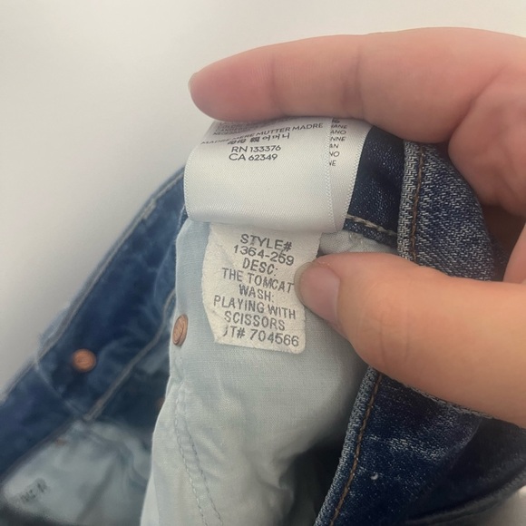 Mother The Tomcat Distressed Crop Jeans in Playing with Scissors size 32 - Picture 11 of 11